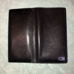 Well-loved Gucci long bi-fold wallet